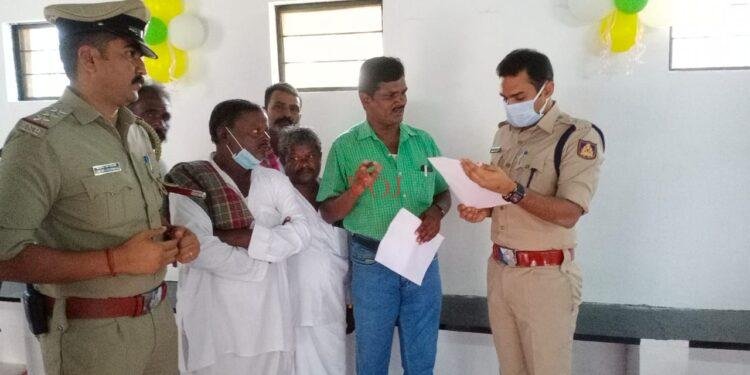 ಅಕ್ರಮ ಮರಳು ದಂಧೆಕೋರರ ವಿರುದ್ಧ ಕ್ರಮ ಕೈಗೊಳ್ಳಲು ಮನವಿ.