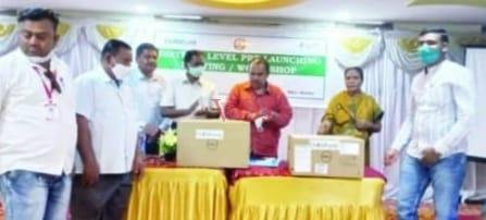 ಶಾಲಾ ಮಕ್ಕಳಿಗೆ ಕಂಪ್ಯೂಟರ್ ವಿತರಣೆ: