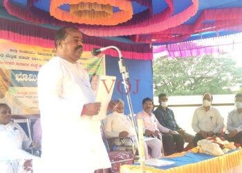 ಗ್ರಾಮ್ ಸಡಕ್ ಯೋಜನೆಯ ಕಾಮಗಾರಿಗೆ ಶಾಸಕ ಬೂಸನೂರ ಚಾಲನೆ.