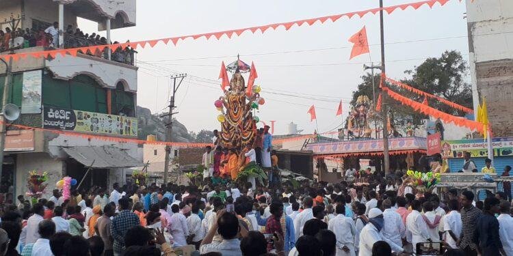 ವಿಜೃಂಭಣೆಯಿಂದ ಜರುಗಿದ ಬಯಲು ಆಂಜನೇಯ ಉಚ್ಛಾಯ ಮಹೋತ್ಸವ: