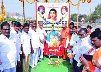 ಸಾವಿತ್ರಿಬಾಯಿ ಪುಲೆ ಪುತ್ಥಳಿ ನಿರ್ಮಾಣಕ್ಕೆ ಬೋಸರಾಜ್ ಆಗ್ರಹ