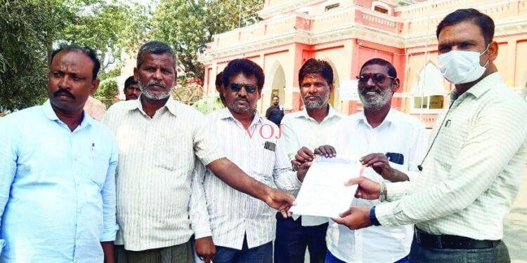 ಬಿಪಿಎಲ್ ಕಾರ್ಡದಾರರಿಗೆ ಭಾಗ್ಯಜ್ಯೋತಿ ಯೋಜನೆಯಡಿ ಉಚಿತ ವಿದ್ಯುತ್ ನೀಡಲು ಒತ್ತಾಯ.