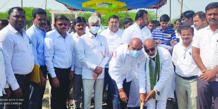 ಆಸ್ಪತ್ರೆ ಭೂಮಿಪೂಜೆ ನೆರವೇರಿಸಿದ ಶಾಸಕ ಸಂಸದ :ಸದುಪಯೋಗಕ್ಕೆ ಕರೆ.