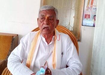 ಹಾಲಿ ಶಾಸಕರಿಗೆ ಮಾಜಿ ಸಂಸದರಿಂದ ಸವಾಲು: