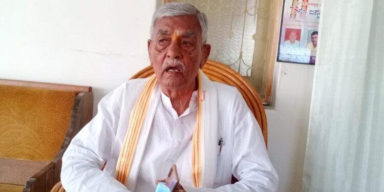 ಹಾಲಿ ಶಾಸಕರಿಗೆ ಮಾಜಿ ಸಂಸದರಿಂದ ಸವಾಲು: