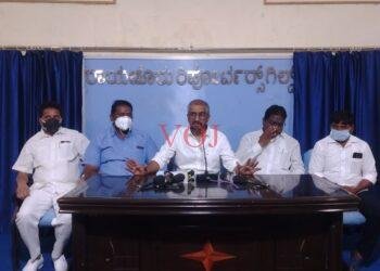 ತಾಂಡವಾಡುತ್ತಿರುವ ಭ್ರಷ್ಟಾಚಾರ : ಹೇಗೆ ದುಡ್ಡು ಮಾಡಬೇಕೆನ್ನುತ್ತಾರೆ ಅಧಿಕಾರಿಗಳು: