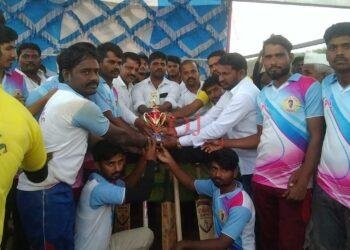 ಹೊಸ ವರ್ಷದ ಪ್ರಯುಕ್ತ ಕ್ರಿಕೆಟ್ ಟೂರ್ನಾಮೆಂಟ್.