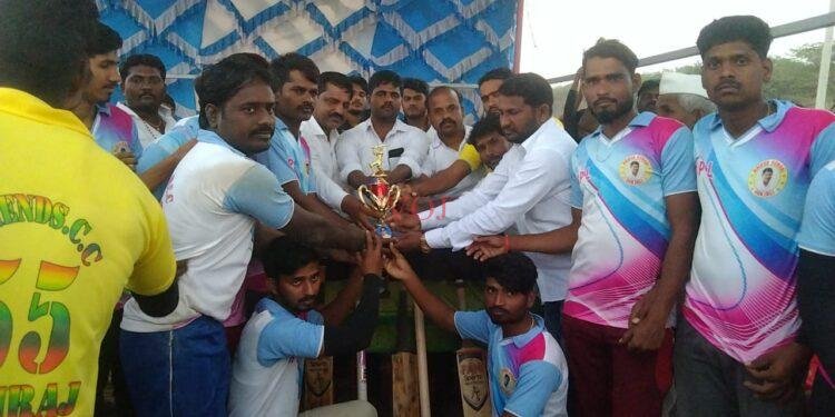 ಹೊಸ ವರ್ಷದ ಪ್ರಯುಕ್ತ ಕ್ರಿಕೆಟ್ ಟೂರ್ನಾಮೆಂಟ್.