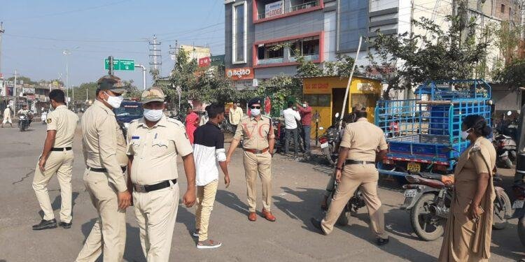 ವೀಕೆಂಡ್ ಕರ್ಪ್ಯೂ ಉಲ್ಲಂಘನೆ, 36,900 ರೂಪಾಯಿ ದಂಡ