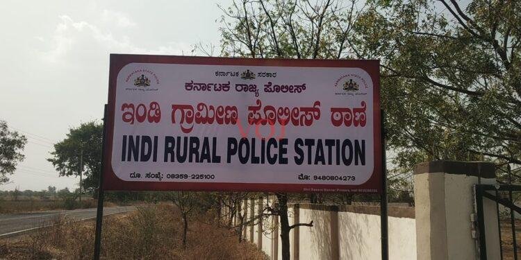 ಅಕ್ರಮ ಮರಳು ಅಡ್ಡೆಯ ಮೇಲೆ ಇಂಡಿ ಪೊಲೀಸರು ದಾಳಿ…