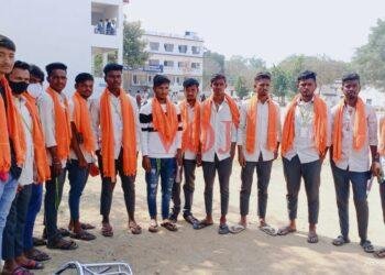 ಕೇಸರಿ ಶಾಲು ಧರಿಸಿ ಕಾಲೇಜಿಗೆ ಬಂದ ವಿದ್ಯಾರ್ಥಿಗಳು::