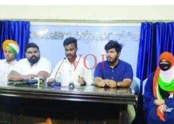 ಹಿಜಾಬ್ ಧರಿಸಬಾರದು ಎಂಬ ಆದೇಶ ಹೊರಡಿಸಲಾದ ಆದೇಶವನ್ನು ಹಿಂಪಡೆಯಲು ಒತ್ತಾಯ: