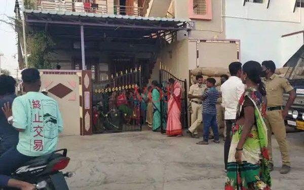 ಸೈನಿಕನ ತಾಯಿ ಕೊಲೆ ಪ್ರಕರಣ : 18 ಜನರ ವಿರುದ್ಧ ಪ್ರಕರಣ ದಾಖಲು: