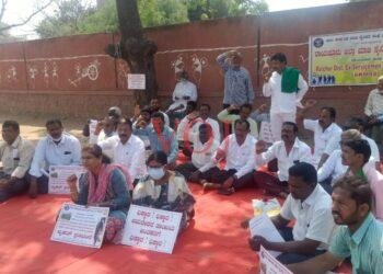 ಸೈನಿಕನ ತಾಯಿ ಕೊಲೆ ಪ್ರಕರಣ: ಜಿಲ್ಲಾಧಿಕಾರಿಗಳಿಗೆ ಮನವಿ: