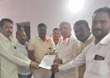 ಅಟಲ್ ಜೀ ಜನಸ್ನೇಹಿ ಕೇಂದ್ರದಲ್ಲಿ ಕರ್ತವ್ಯ ನಿರ್ವಹಿಸುತ್ತಿರುವವರಿಗೆ ಸೇವಾ ಭದ್ರತೆ ಒದಗಿಸಿ.