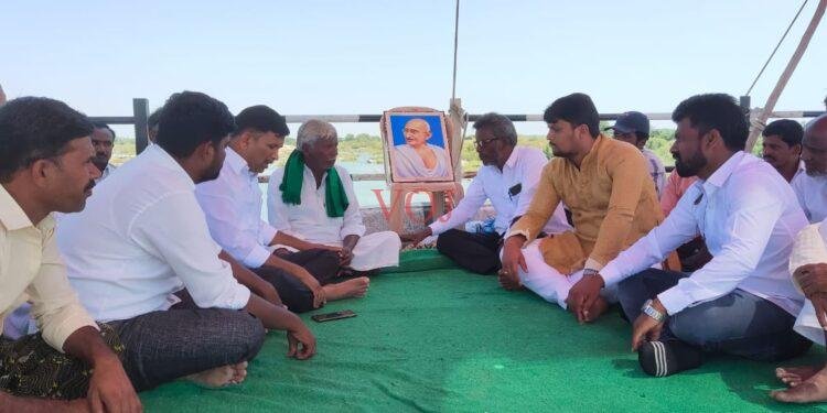 ಸಂಕಷ್ಟಕೊಳಗಾದ ಗುಂಡ್ಲೂರು-ಸಂಗಮ ರೈತರಿಗೆ ಕೂಡಲೆ ಸರ್ಕಾರ ಸೂಕ್ತ ಪರಿಹಾರ ನೀಡಬೇಕು ಬಾಷುಮಿಯಾ ವಡಗೇರಾ ಆಗ್ರಹ..