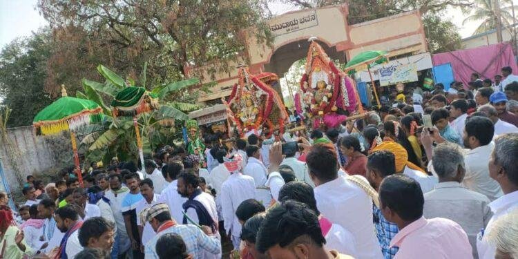 ಜಾತ್ರಾ ಮಹೋತ್ಸವದ ಪ್ರಯುಕ್ತ ಗದ್ದೆಮ್ಮ ದೇವಿಯರ ಮೆರವಣಿಗೆ: