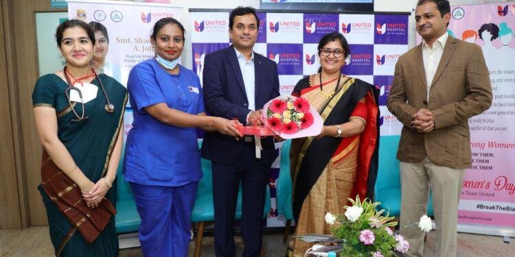 ಮಹಿಳೆಯರು ಹೆಣ್ಣು ಮಗುವಿನ ಮೇಲಿನ ಅಸಡ್ಡೆಯನ್ನು ಮೊದಲು ಕಡಿಮೆ ಮಾಡಿಕೊಳ್ಳಬೇಕು- ಶಶಿಕಲಾ ಜೊಲ್ಲೆ