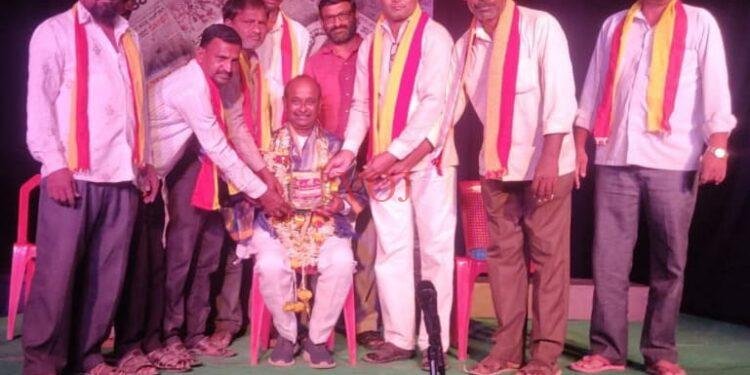 ಮಾಜಿ ಪುರಸಭೆ ಅಧ್ಯಕ್ಷ ಅಶೋಕಗೌಡ ಪಾಟೀಲ್ಗೆ ಕರವೇಯಿಂದ ಸನ್ಮಾನ: