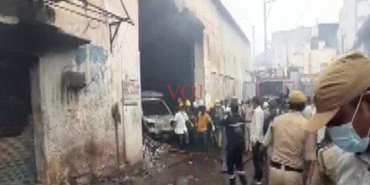 ಗುಜರಿ ವಸ್ತುಗಳ ಗೋದಾಮಿಗೆ ಬೆಂಕಿ: 11 ಮಂದಿಯ ಸಜೀವ ದಹನ: