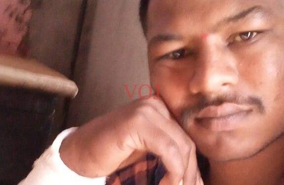 ಜೇಮ್ಸ್ ಸಿನಿಮಾ ವೀಕ್ಷಿಸುವ ವೇಳೆ ಅಪ್ಪುಅಭಿಮಾನಿ ಪ್ರದೀಪ್ ಕಣ್ಣೀರು.