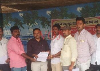 ಗ್ರಾಮ ಪಂಚಾಯತ್ ಕ್ಲರ್ಕ್ ಕಂ ಡಾಟಾ ಎಂಟ್ರಿ ಆಪರೇಟರ್ಸ ಬಾಕಿ ವೇತನಕ್ಕಾಗಿ ಧರಣಿ ಸತ್ಯಾಗ್ರಹ ..