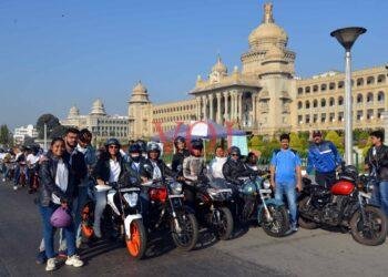 ಸುರಾನ ಕಾಲೇಜಿನ ವಿದ್ಯಾರ್ಥಿನಿಯರಿಂದ ಬೈಕ್ ರ್ಯಾಲಿ ಮೂಲಕ ಸಮಾನತೆಯ ಸಂದೇಶ.