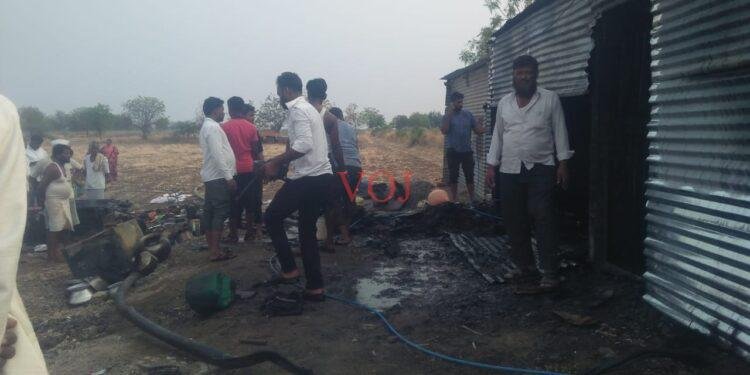 ಆಕಸ್ಮಿಕ ಶಾರ್ಟ್ ಸರ್ಕ್ಯೂಟ್,‌ ತೋಟದ ಮನೆ ಸಂಪೂರ್ಣ ಕರಕಲು.