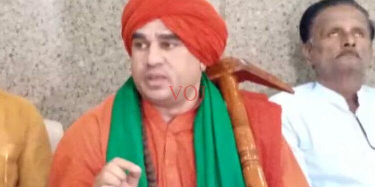 ಕಿತ್ತೂರು ರಾಣಿ ಚೆನ್ನಮ್ಮ ಪ್ರತಿಮೆ ಅನಾವರಣ -ಕೂಡಲಸಂಗಮ ಪೀಠಾಧ್ಯಕ್ಷ: