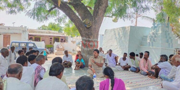 ಪಿಎಸ್ಐ ಪ್ರಕಾಶ್ ಡಂಬಳರಿಂದ ಕಾನೂನು ಅರಿವು ಜಾಗೃತಿ ಸಭೆ::