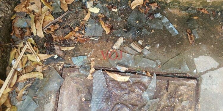 ಶಿಕ್ಷಕರ ಎದುರೇ ವಿದ್ಯಾರ್ಥಿಗಳ ಮಾರಾಮಾರಿ: