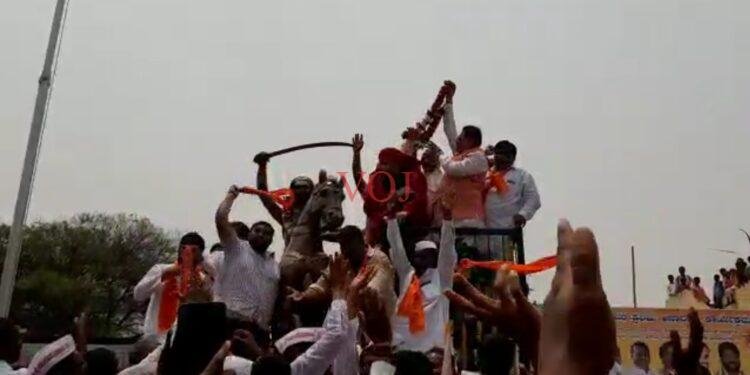 ಕಿತ್ತೂರು ಚೆನ್ನಮ್ಮ ಮೂರ್ತಿ ಅನಾವರಣ: