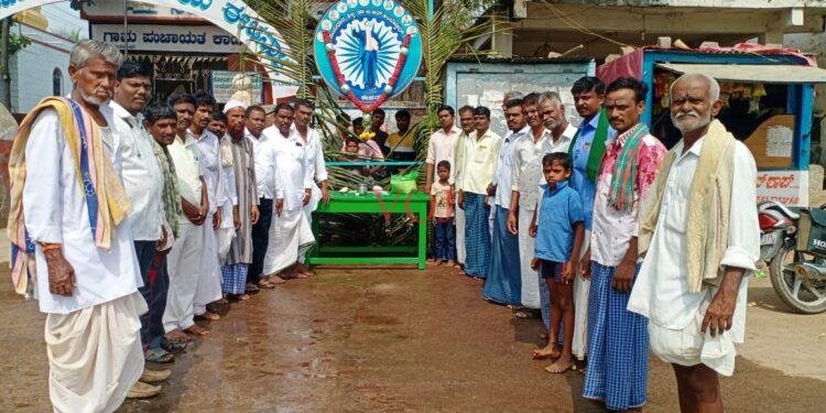 ಈಚನಾಳ ಗ್ರಾಮಸ್ಥರಿಂದ ಡಾ ಬಾಬಾ ಸಾಹೇಬ್ ಅಂಬೇಡ್ಕರ್ ಜಯಂತಿ ಆಚರಣೆ: