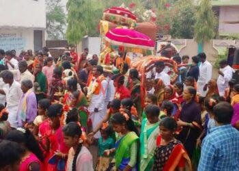 ಅದ್ದೂರಿಯಾಗಿ ಜರುಗಿದ ನಾಗಲಿಂಗೇಶ್ವರ ಜಾತ್ರೆ: