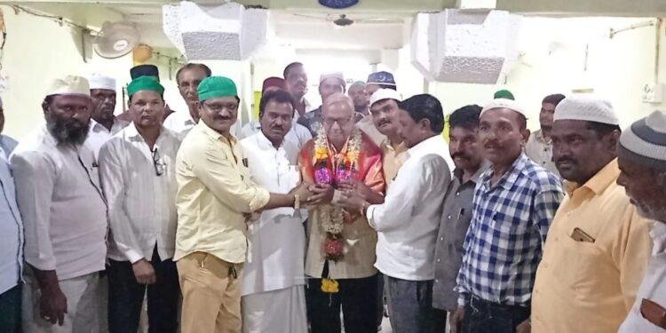 ಪೇಜಾವರ ಶ್ರೀಗಳ ನಡೆ-ನುಡಿಗಳನ್ನು ಶ್ರೀನಿವಾಸ ಕುಲಕರ್ಣಿ ಮೈಗೂಡಿಸಿಕೊಂಡಿದ್ದಾರೆ- ಎಸ್.ಎ.ನಯೀಮ್ ಜುನೈದಿ: