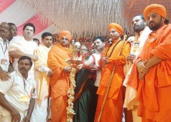 ಅದ್ಧೂರಿಯಾಗಿ ಜರುಗಿದ ಸಾಮೂಹಿಕ ವಿವಾಹ: