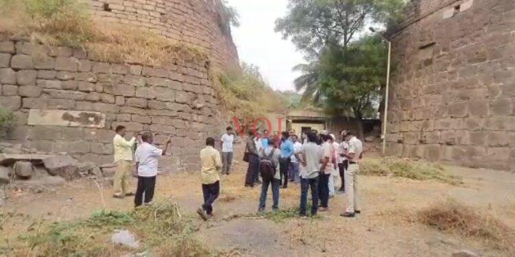 ಗುಮ್ಮಟ ನಗರಿ ಐತಿಹಾಸಿಕ ಸ್ಮಾರಗಳಲ್ಲಿ ಸ್ವಚ್ಚತಾ ಕಾರ್ಯಕ್ರಮ : ಜಿಲ್ಲಾಧಿಕಾರಿ ಪಿ ಸುನೀಲಕುಮಾರ..