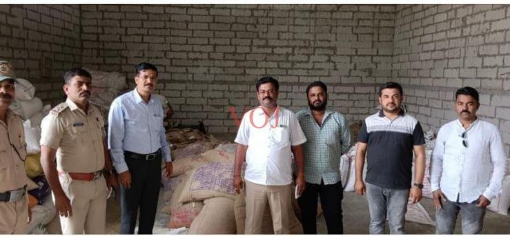 ಅಕ್ರಮವಾಗಿ ಸಂಗ್ರಹಿಸಿಟ್ಟಿದ್ದ ಪಡಿತರ ಅಕ್ಕಿ ವಶ : ಪ್ರಕರಣ ದಾಖಲು…