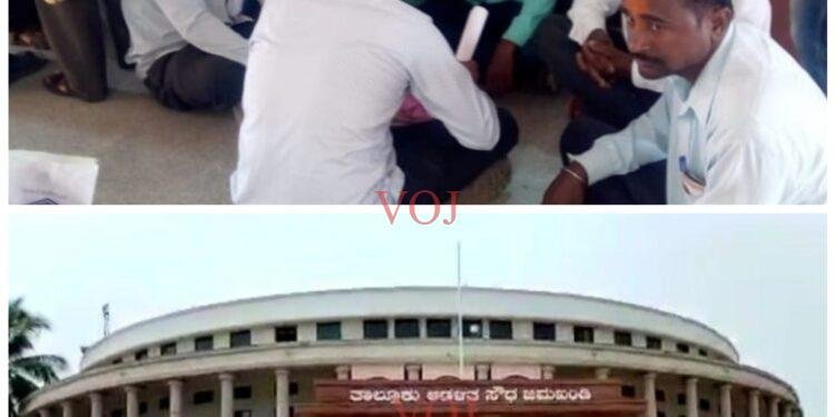 ಜಾತಿ ಅರ್ಜಿ ಸ್ವೀಕರಿಸಲು ನಿರಾಕರಣೆ ತಾಲ್ಲೂಕು ಕಛೇರಿಯಲ್ಲಿ ಧರಣಿ..!