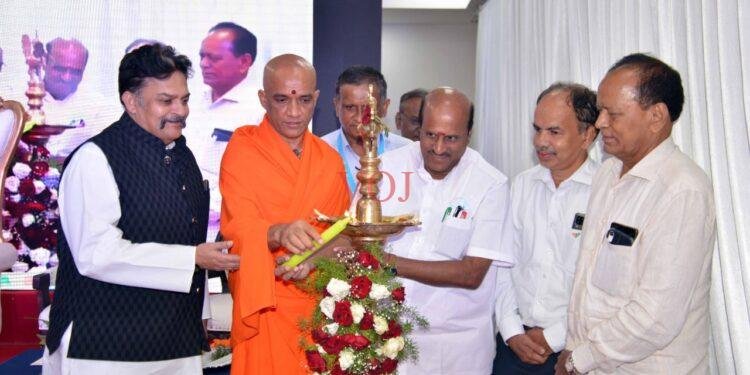 ವೇಗವಾಗಿ ಚಾರ್ಜ್ ಆಗುವ ಹಾಗೂ ಬೆಂಕಿ ಹತ್ತಿಕೊಳ್ಳದ ಬ್ಯಾಟರಿ ತಂತ್ರಜ್ಞಾನ ಸಂಶೋಧನೆ..!