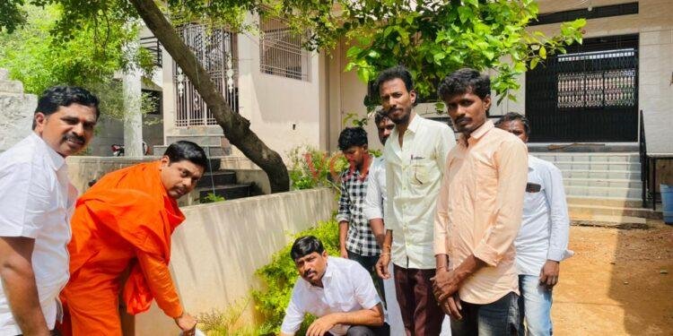 11000 ಸಸಿ ನೆಡುವ ಕಾರ್ಯಕ್ರಮಕ್ಕೆ ವರ ರುದ್ರಮುನಿ ಸ್ವಾಮೀಜಿ ಚಾಲನೆ: