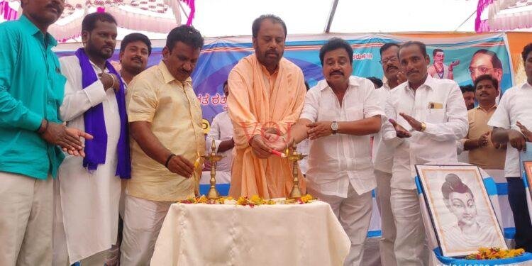 ಭಾರತಕ್ಕೆ ಅಂಬೇಡ್ಕರ್ ಸಂವಿಧಾನವೇ ಸರ್ವಶ್ರೇಷ್ಠ-ಡಾ. ಚನ್ನಮಲ್ಲ ಶಿವಾಚಾರ್ಯ: