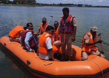 ತಹಸಿಲ್ದಾರ ಕಟ್ಟಿಮನಿ ಸಮ್ಮುಖದಲ್ಲಿ ರಬ್ಬರ್ ಬೋಟ್ಗಳ ಪ್ರಾಯೋಗಿಕ ಪರೀಕ್ಷೆ: