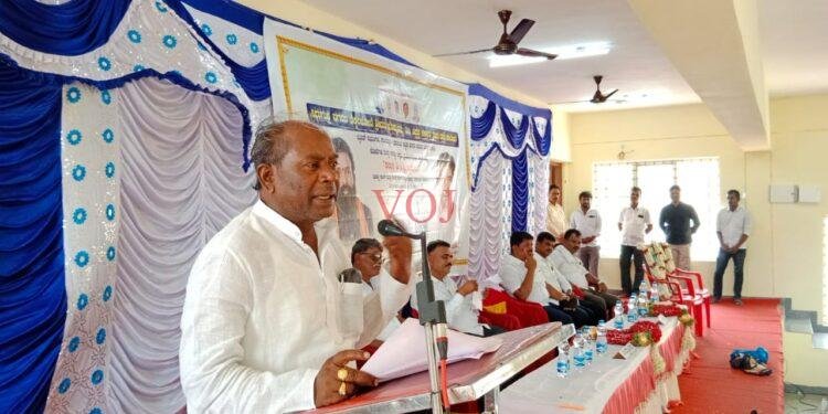 ಉತ್ತಮ ವಿದ್ಯಾಭ್ಯಾಸ ಮಾಡಿ ಶಾಲೆಗೆ ಹಾಗೂ ಗ್ರಾಮಕ್ಕೆ ಕೀರ್ತಿ ತನ್ನಿ- ಶಾಸಕ ಸೋಮಲಿಂಗಪ್ಪ: