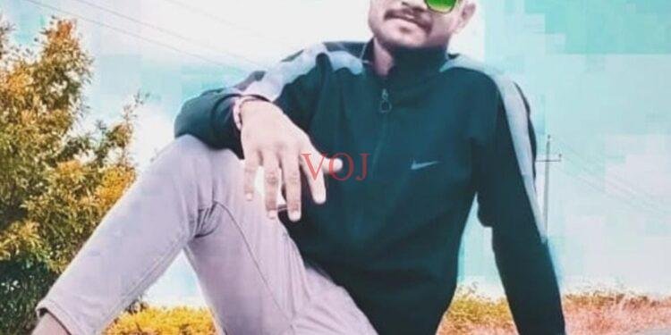 ಬೈಕ್ ಗೆ ಕಾರೊಂದು ಡಿಕ್ಕಿ, ಸ್ಥಳದಲ್ಲೇ ಬೈಕ್ ಸವಾರ ಸಾವು..!