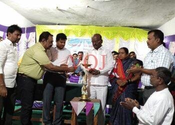 ಅಧಿಕಾರಿಗಳೇ ಸರ್ಕಾರದ ಯೋಜನೆಗಳನ್ನು ಪ್ರಾಮಾಣಿಕವಾಗಿ ಜನರಿಗೆ ತಲುಪುಸಿ- ವಜ್ಜಲ್: