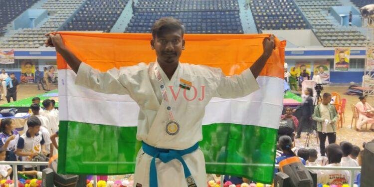 ಅಂತರಾಷ್ಟ್ರೀಯ ಕರಾಟೆ ಚಾಂಪಿಯನ್ ಶಿಫ್; ಬೆಳ್ಳಿ ಪದಕಕ್ಕೆ ಮುತ್ತಿಟ್ಟ ಹುಲ್ಲೇಶ: