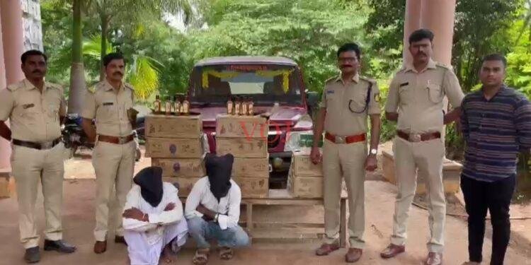 ಅಕ್ರಮ ಮದ್ಯ ಸಾಗಾಟ ವೇಳೆಯಲ್ಲಿ ಅಬಕಾರಿ ಪೊಲೀಸರು ದಾಳಿ..!