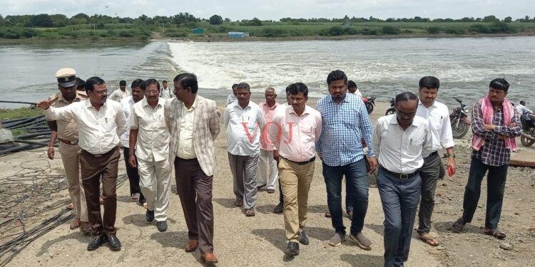 ಭೀಮಾನದಿ ಪಾತ್ರದ ಗ್ರಾಮಗಳಿಗೆ ಜಿಲ್ಲಾಧಿಕಾರಿ ವಿಜಯಮಹಾಂತೇಶ ದಾನಮ್ಮನವರ ಭೇಟಿ ..!