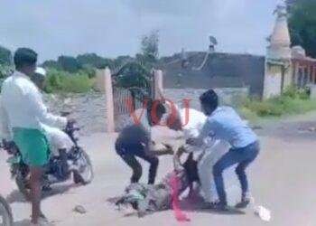 ಆಸ್ತಿ ವಿಚಾರವಾಗಿ ನಡುರಸ್ತೆಯಲ್ಲೇ ಮಹಿಳೆಯ ಮೇಲೆ ಹಲ್ಲೆ..!